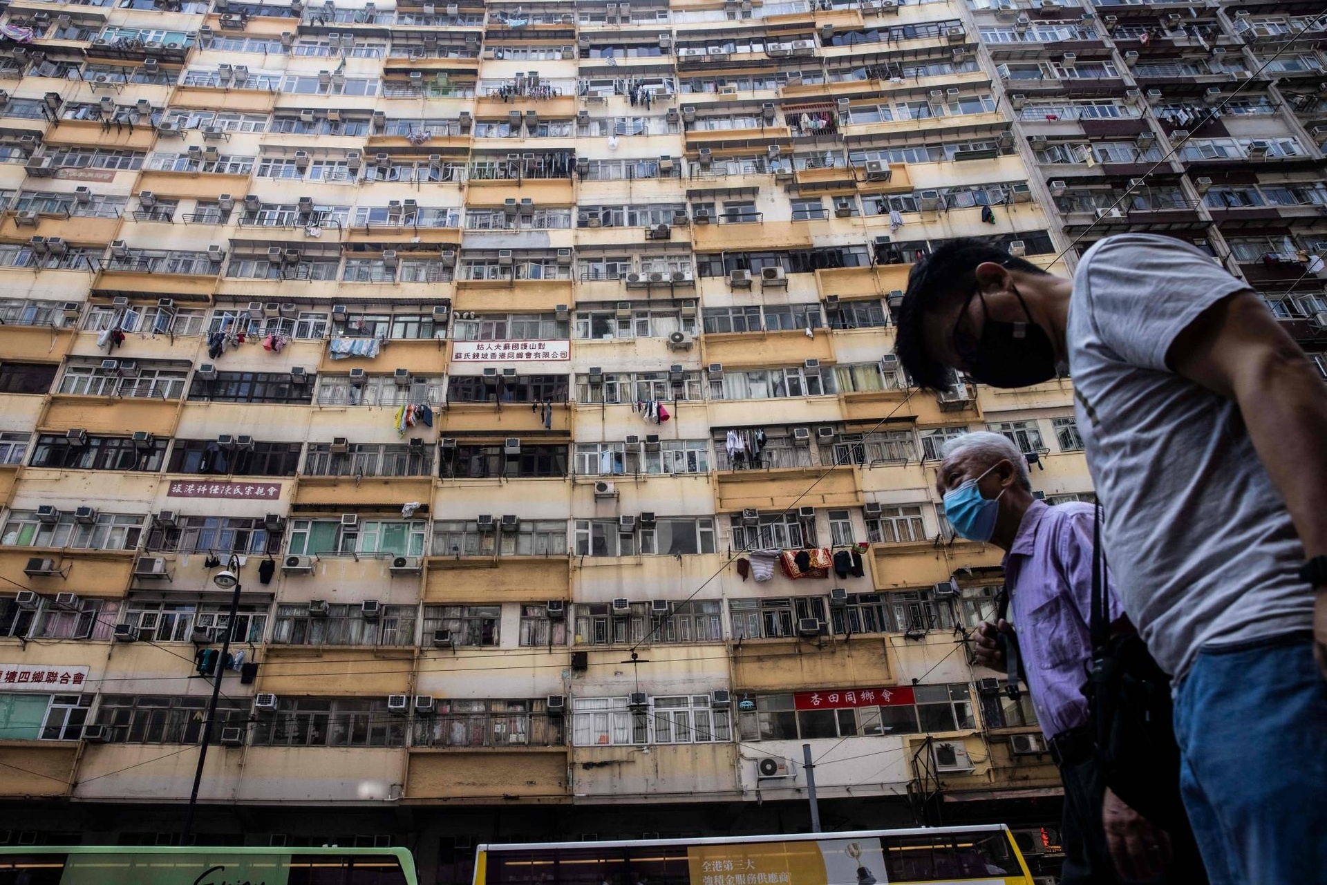 nguoi tre hong kong mac ket trong vong lap doi ngheo