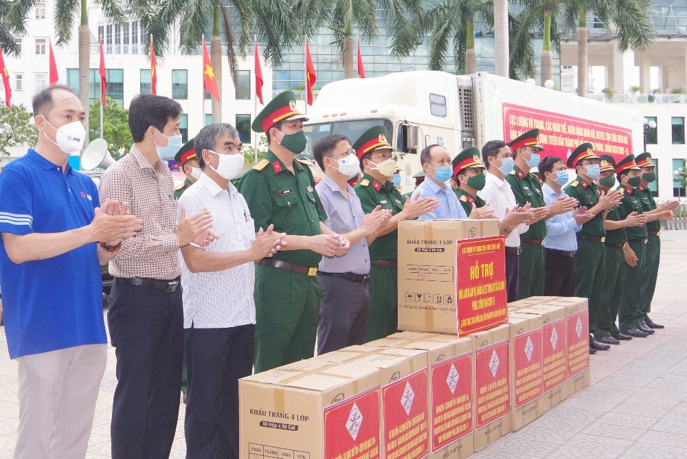 Bộ Chỉ huy Quân sự tỉnh Thừa Thiên - Huế: Hỗ trợ Thành phố Hồ Chí Minh 24 tấn hàng phòng, chống dịch Covid-19