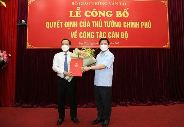 trao quyet dinh bo nhiem tan thu truong bo giao thong van tai