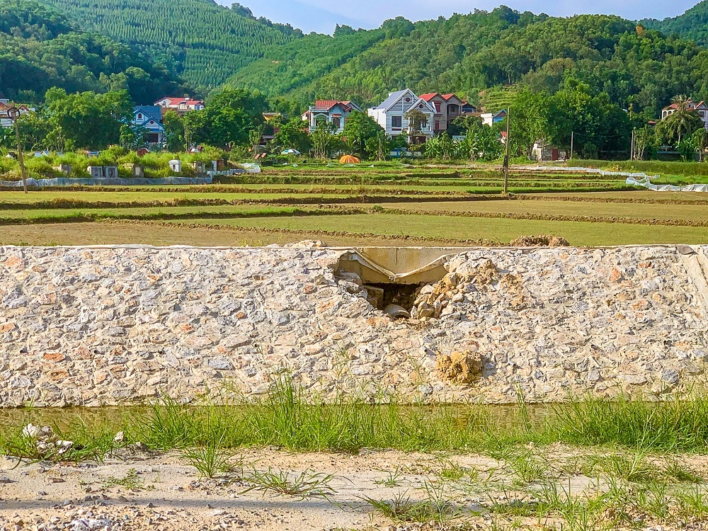 Yên Dũng (Bắc Giang): Dự án kênh tiêu gần 130 tỷ đồng có dấu hiệu hư hỏng do đâu?
