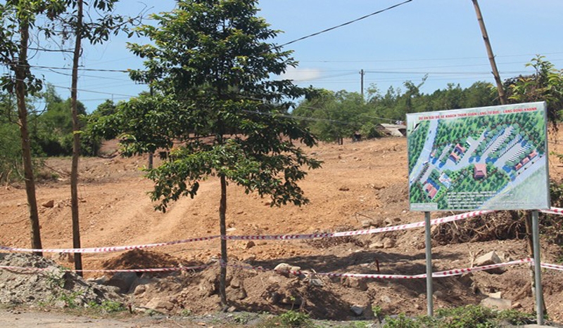 Thừa Thiên - Huế: Khởi động lại Dự án bãi đỗ xe tham quan lăng Tự Đức và tôn tạo mộ vua
