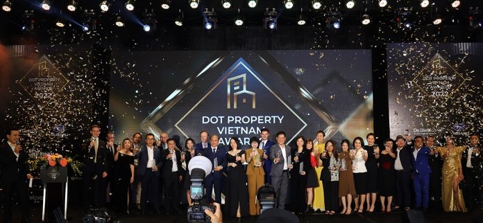 Bài 1: Đại gia bất động sản giàu ngầm lặn kín, hàng loạt chủ đầu tư lùm xùm “háo danh” tham gia giải “Dot Property VietNam Awards”