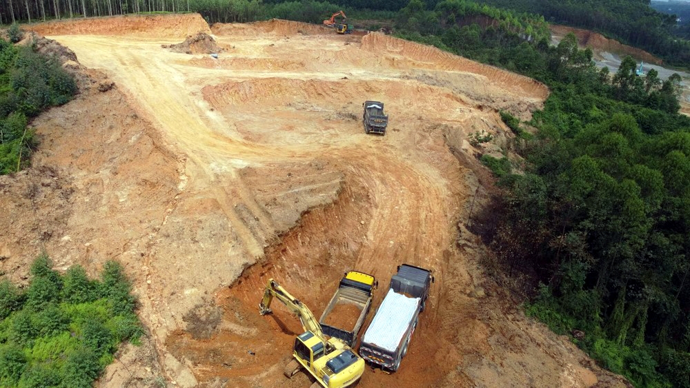 Tam Nông (Phú Thọ): Tràn lan tình trạng san hạ cốt nền trên đất rừng sản xuất gây nhức nhối