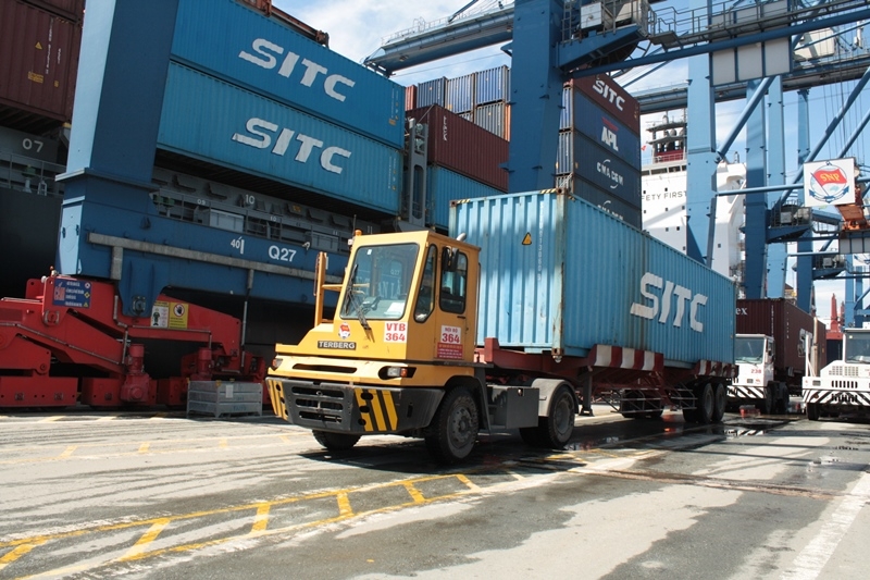 Tổng trị giá xuất nhập khẩu của Việt Nam trong tháng 8 ước đạt 53,7 tỷ USD