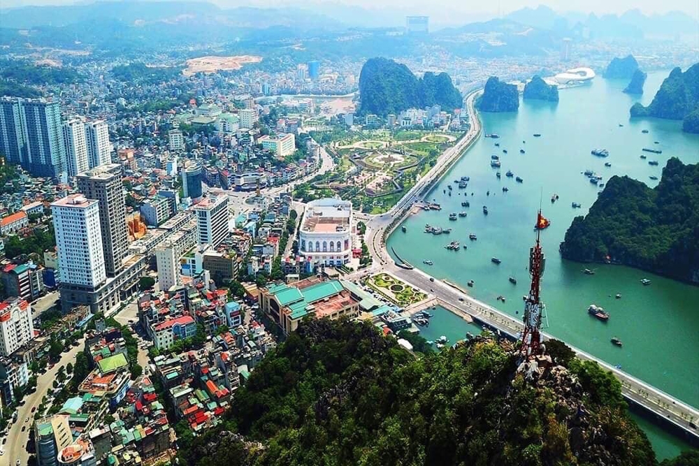 Công an phát hiện hàng loạt sàn giao dịch bất động sản tại Quảng Ninh vi phạm luật