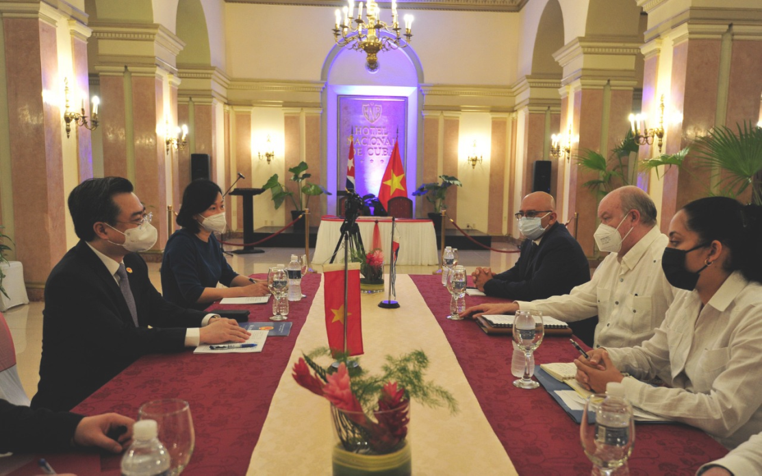 Hội đàm giữa Bộ trưởng Bộ Xây dựng Việt Nam và Bộ trưởng Ngoại thương và Đầu tư nước ngoài Cuba