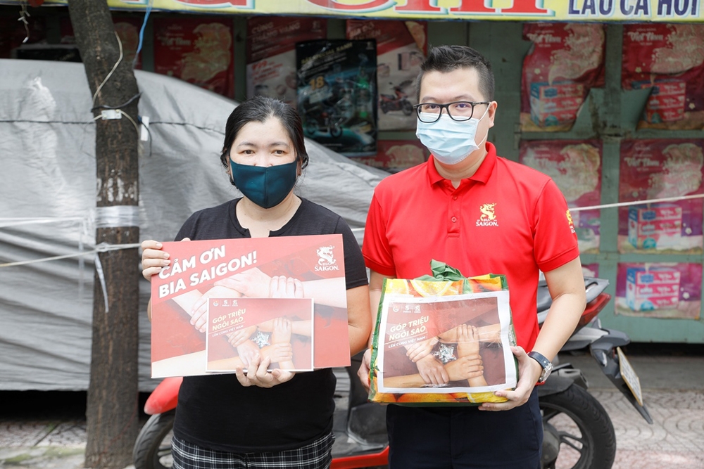 Trung ương Đoàn hỗ trợ khó khăn cho các hộ kinh doanh nhỏ tại Thành phố Hồ Chí Minh