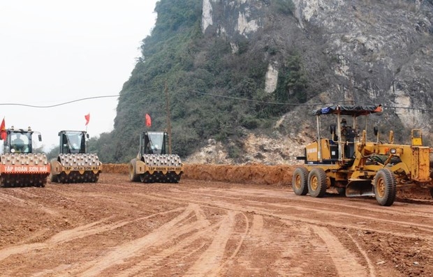 da ban giao gan 644km mat bang du an duong cao toc bac nam