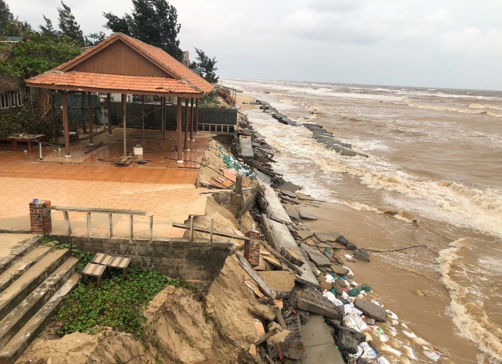 Đồng Hới (Quảng Bình): Kè biển hơn 26 tỷ đồng hư hại nghiêm trọng do sóng biển