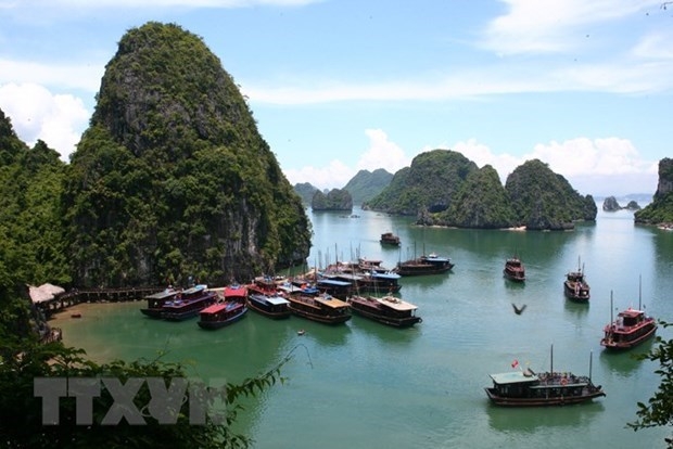 quang ninh giu vung vung xanh de phuc hoi du lich dich vu