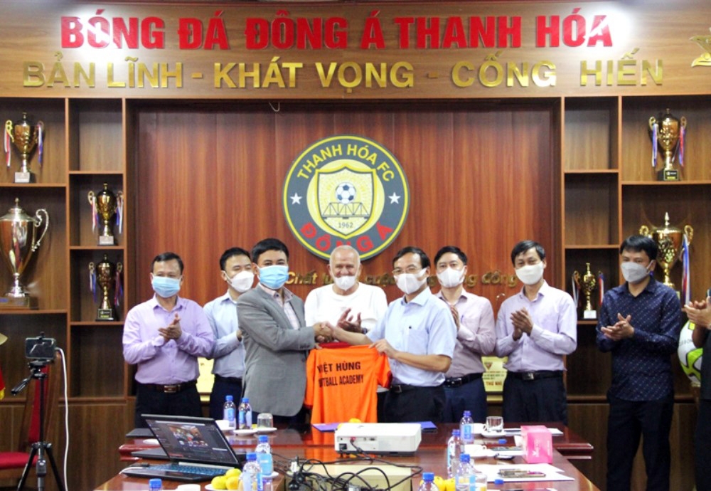 Câu lạc bộ bóng đá Đông Á Thanh Hóa: Ký kết chương trình hợp tác đào tạo bóng đá trẻ
