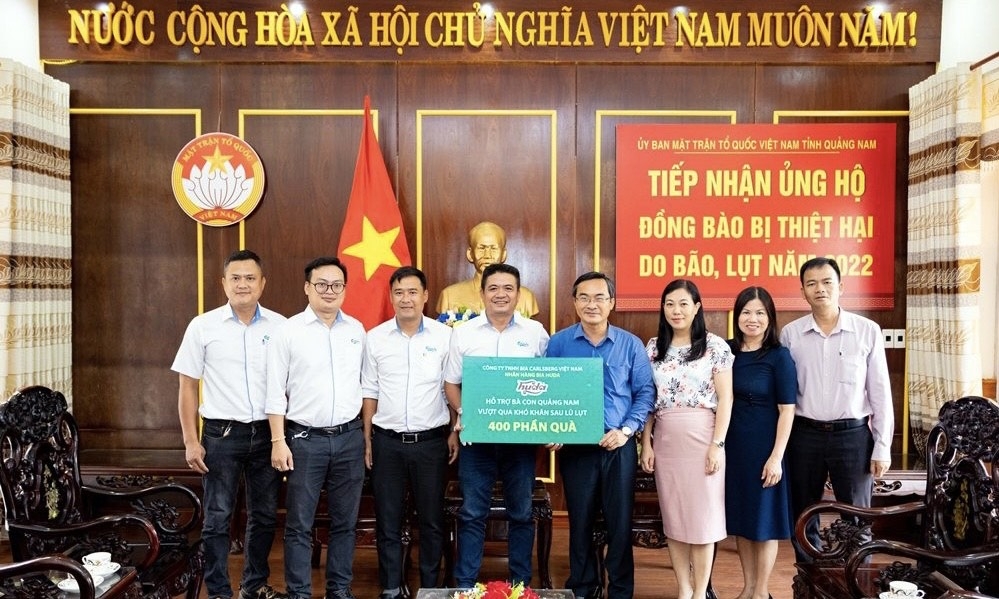Carlsberg Việt Nam hỗ trợ hơn 3.000 phần quà cho người dân ảnh hưởng mưa bão ở miền Trung