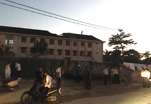 Nghệ An: Cần cầu đổ sập, 1 học sinh tử vong