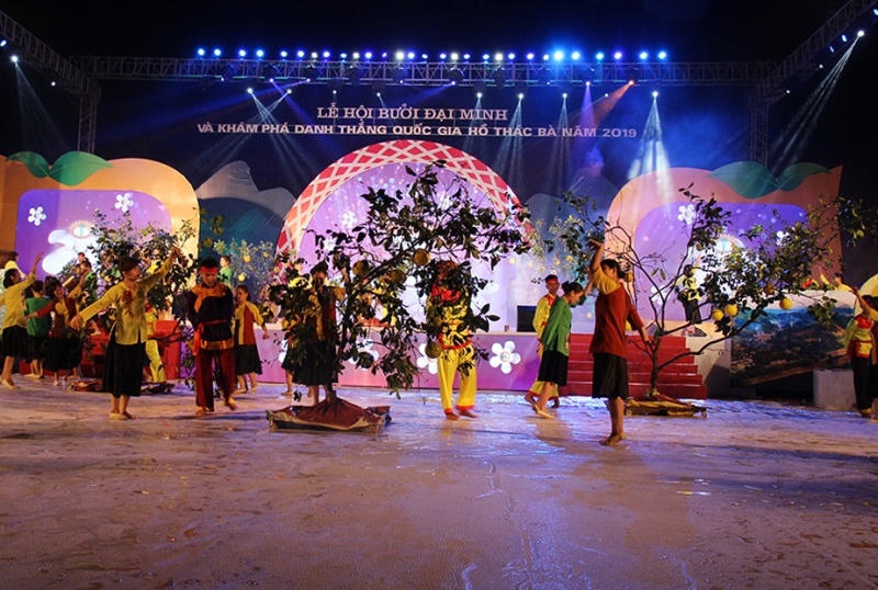Yên Bái: Tổ chức Lễ hội bưởi Đại Minh và khám phá danh thắng hồ Thác Bà năm 2019