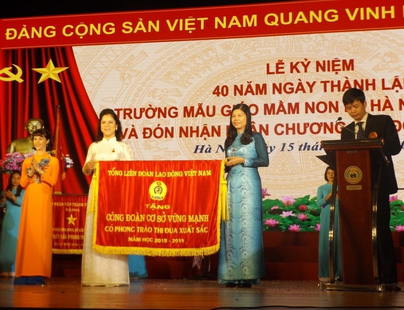 Trường Mẫu giáo mầm non B Hà Nội: Kỷ niệm 40 năm thành lập và đón nhận Huân chương Lao động hạng Nhì