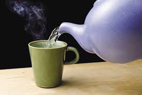 Uống một cốc nước ấm mỗi sáng theo cách này, công dụng hơn 'thần dược'