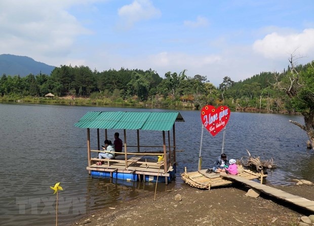 Điện Biên: Khám phá điểm du lịch hồ Noong U nằm ở độ cao trên 1.000m