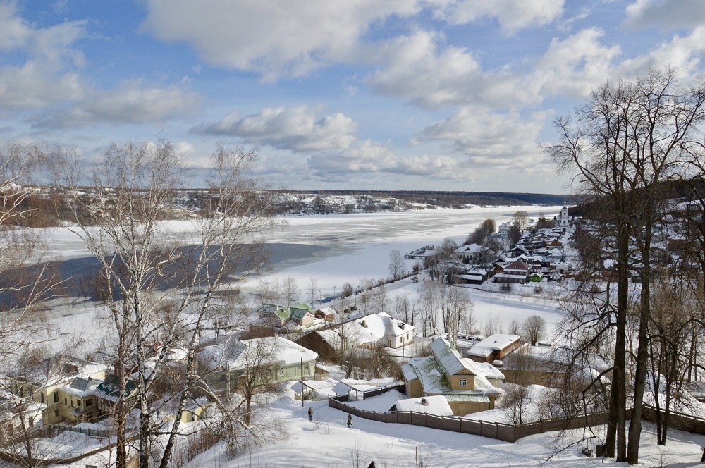 Ngắm nhìn thành phố Pereslavl phủ đầy tuyết trắng vào mùa đông