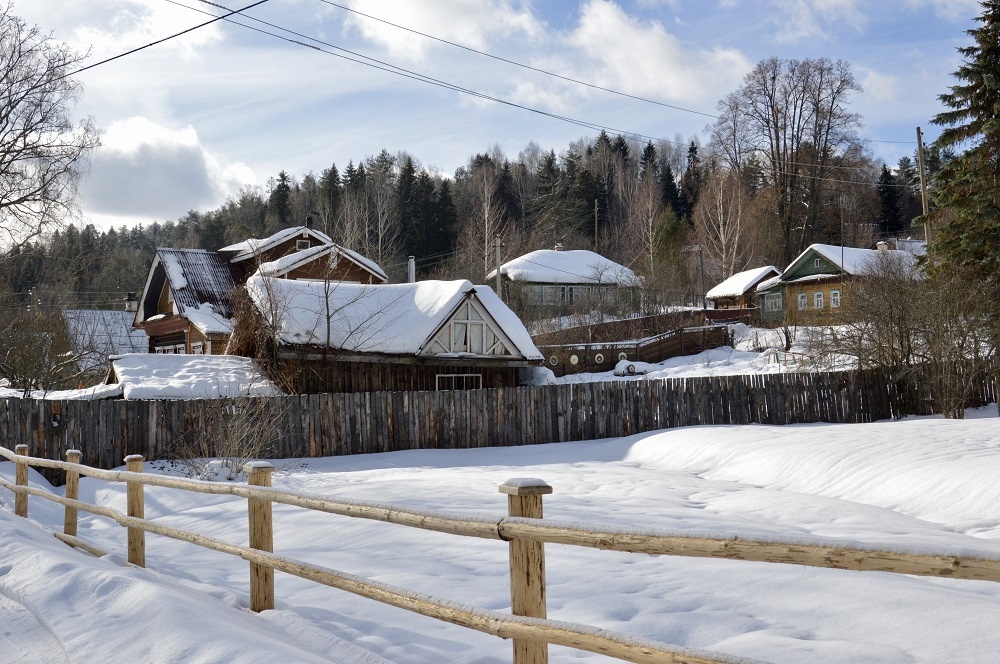 Ngắm nhìn thành phố Pereslavl phủ đầy tuyết trắng vào mùa đông