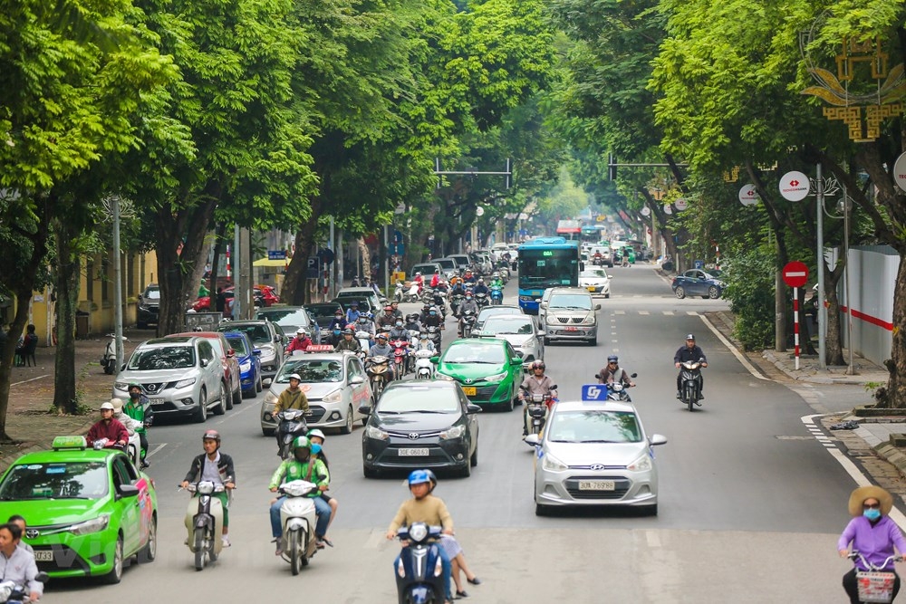 co mot ha noi khac la tu goc nhin tren xe buyt du lich 2 tang