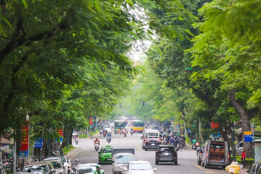 co mot ha noi khac la tu goc nhin tren xe buyt du lich 2 tang