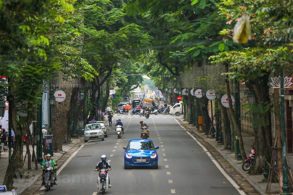 co mot ha noi khac la tu goc nhin tren xe buyt du lich 2 tang