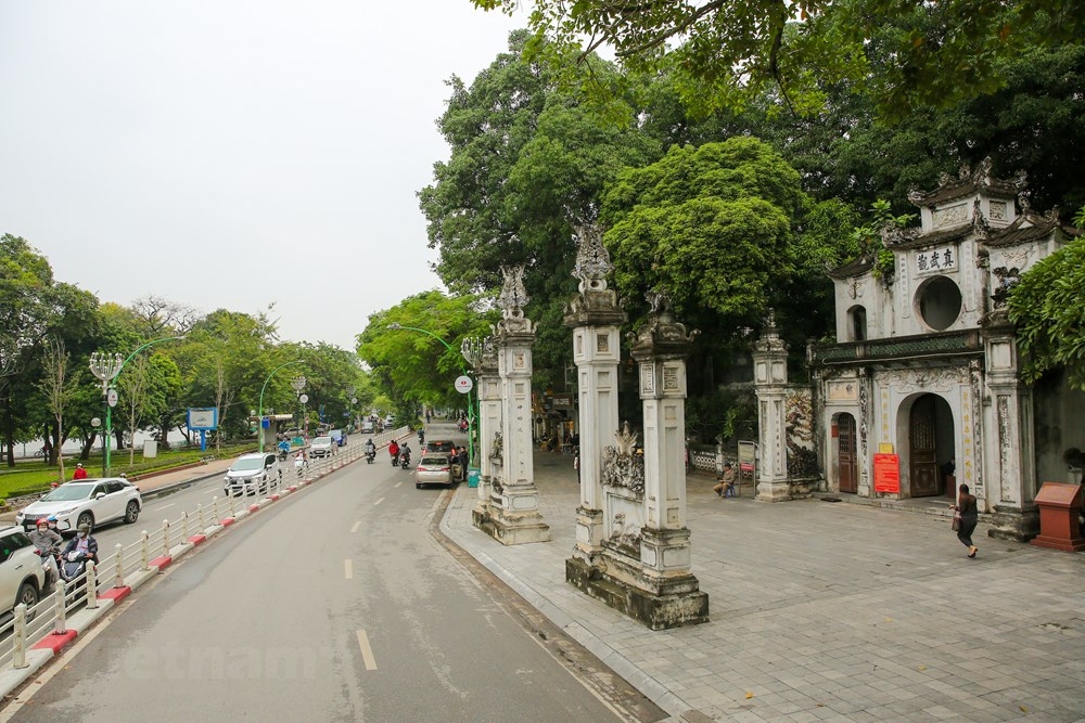 co mot ha noi khac la tu goc nhin tren xe buyt du lich 2 tang