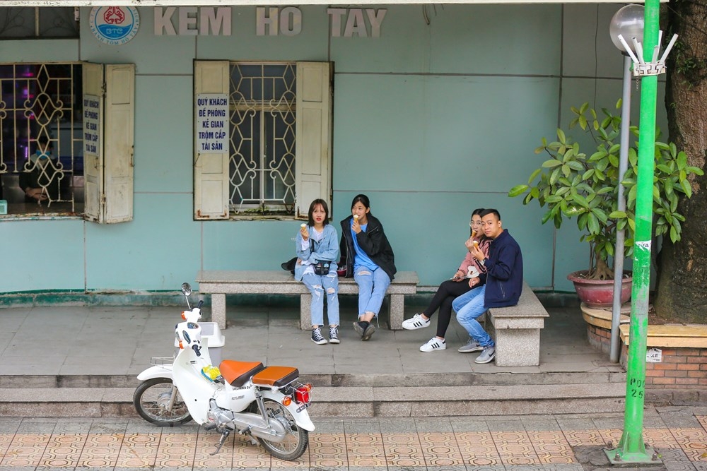 co mot ha noi khac la tu goc nhin tren xe buyt du lich 2 tang