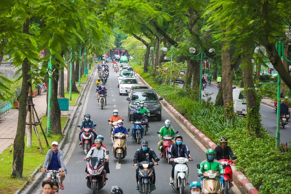 co mot ha noi khac la tu goc nhin tren xe buyt du lich 2 tang