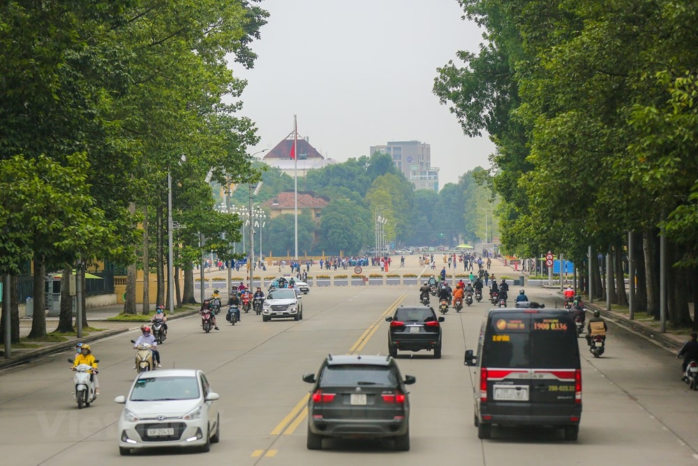 co mot ha noi khac la tu goc nhin tren xe buyt du lich 2 tang