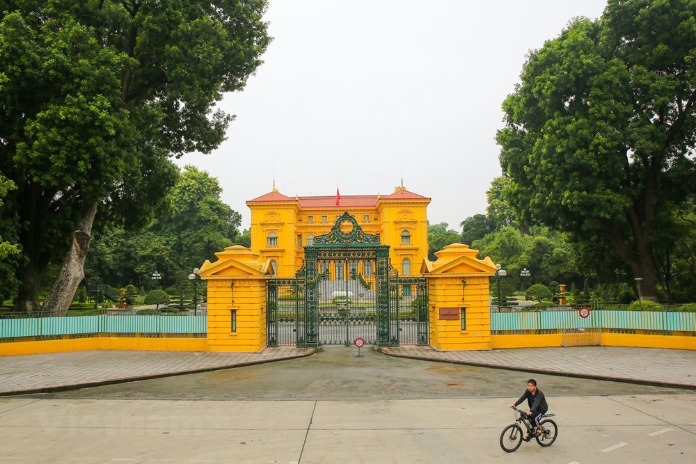 co mot ha noi khac la tu goc nhin tren xe buyt du lich 2 tang