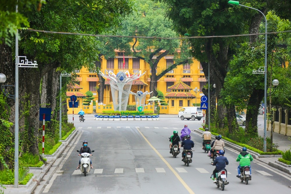 co mot ha noi khac la tu goc nhin tren xe buyt du lich 2 tang