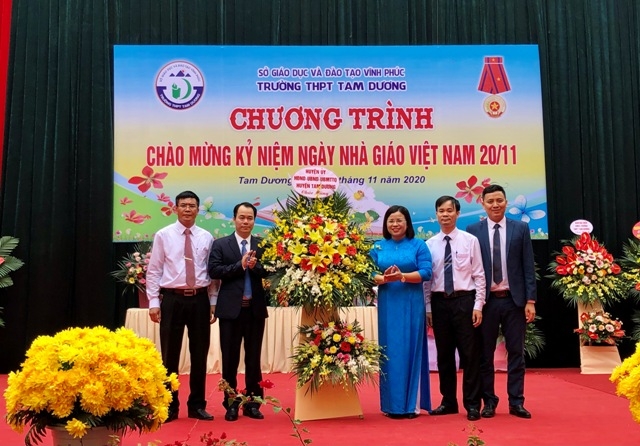 Vĩnh Phúc: Trường THPT Tam Dương kỷ niệm 38 năm Ngày Nhà giáo Việt Nam