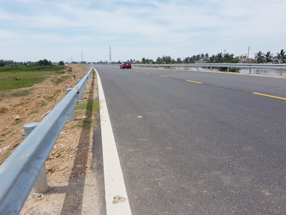 Quảng Ninh: Trưng cầu ý kiến các nhà khoa học về xây dựng đường có chạm vào di tích