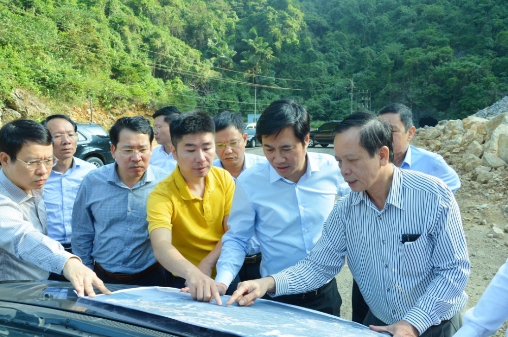 Cẩm Phả (Quảng Ninh): Xây dựng đường ra cảng Con Ong - Hòn Nét