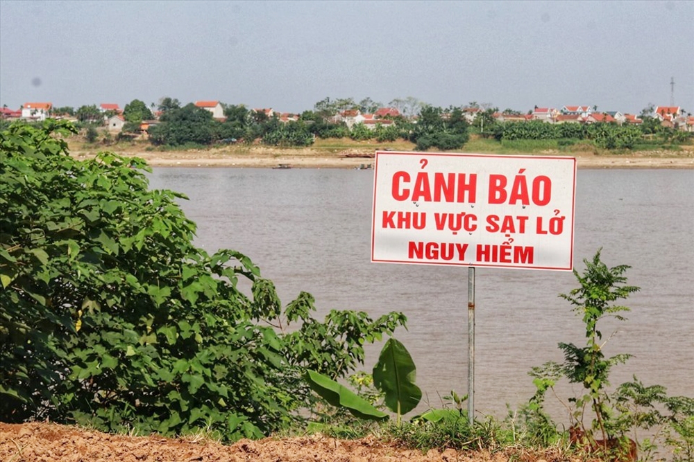 Hà Nội sẽ chi 251 tỷ đồng xây dựng công trình ngăn chặn sạt lở bờ sông