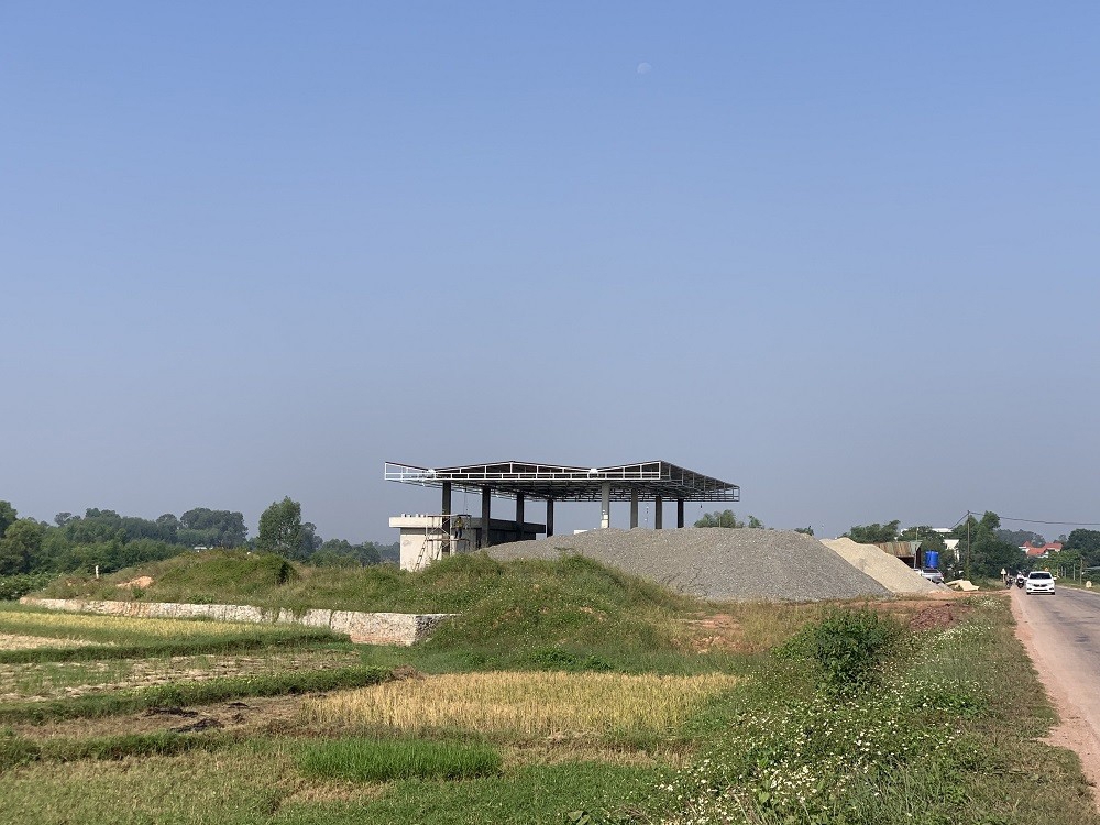 Lục Nam (Bắc Giang): “Nở rộ” tình trạng xây dựng cây xăng không phép