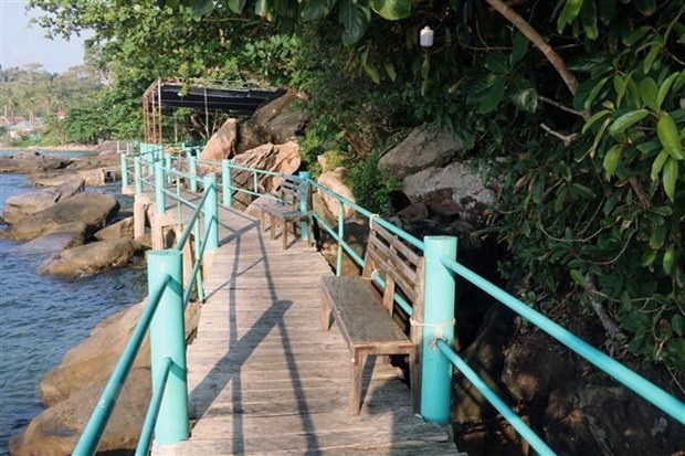 'Phù phép' đất rừng ở Phú Quốc: Xây dựng, sang nhượng dự án trái phép