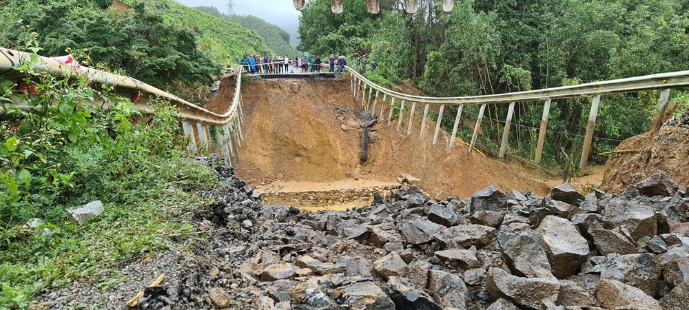 Quốc lộ 26 nối hai tỉnh Đắk Lắk – Khánh Hòa đã thông tuyến trở lại sau 3 ngày khắc phục sự cố