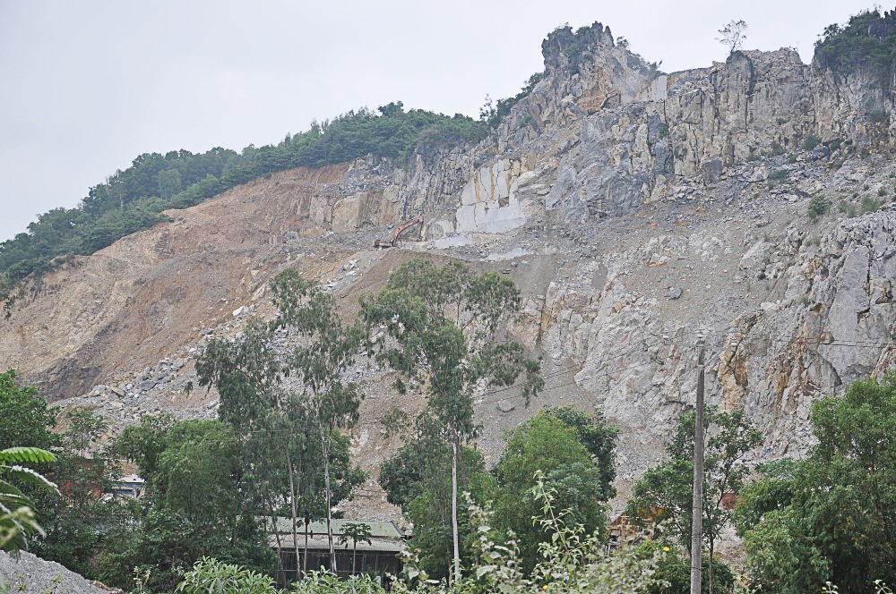 Yên Định (Thanh Hóa): Chậm trễ xử lý hàng loạt doanh nghiệp vi phạm khai thác đá