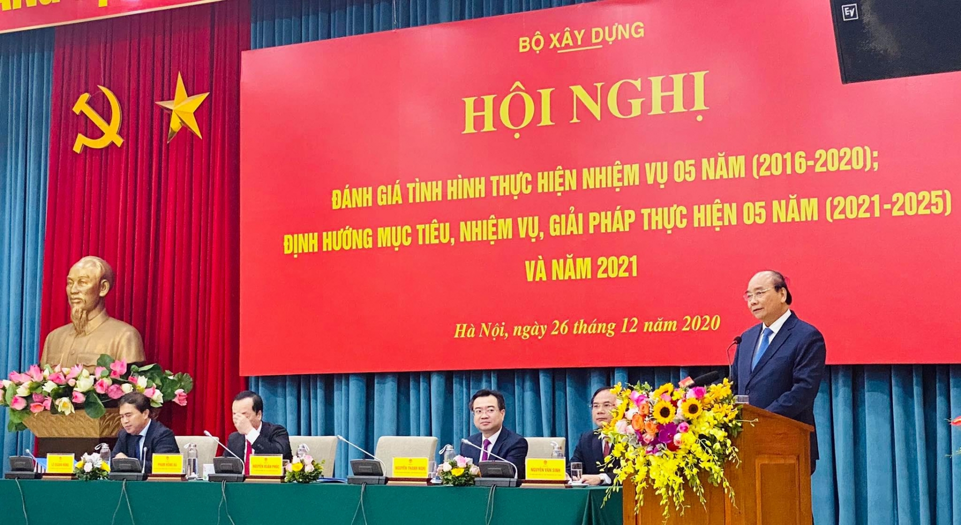 Thủ tướng Chính phủ Nguyễn Xuân Phúc: Một dân tộc hùng cường phải có nhiều doanh nghiệp xuất khẩu xây dựng mạnh