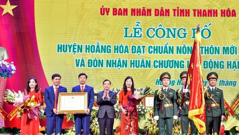 Thanh Hóa: Huyện Hoằng Hóa đón nhận Bằng đạt chuẩn Nông thôn mới và Huân chương Lao động hạng III