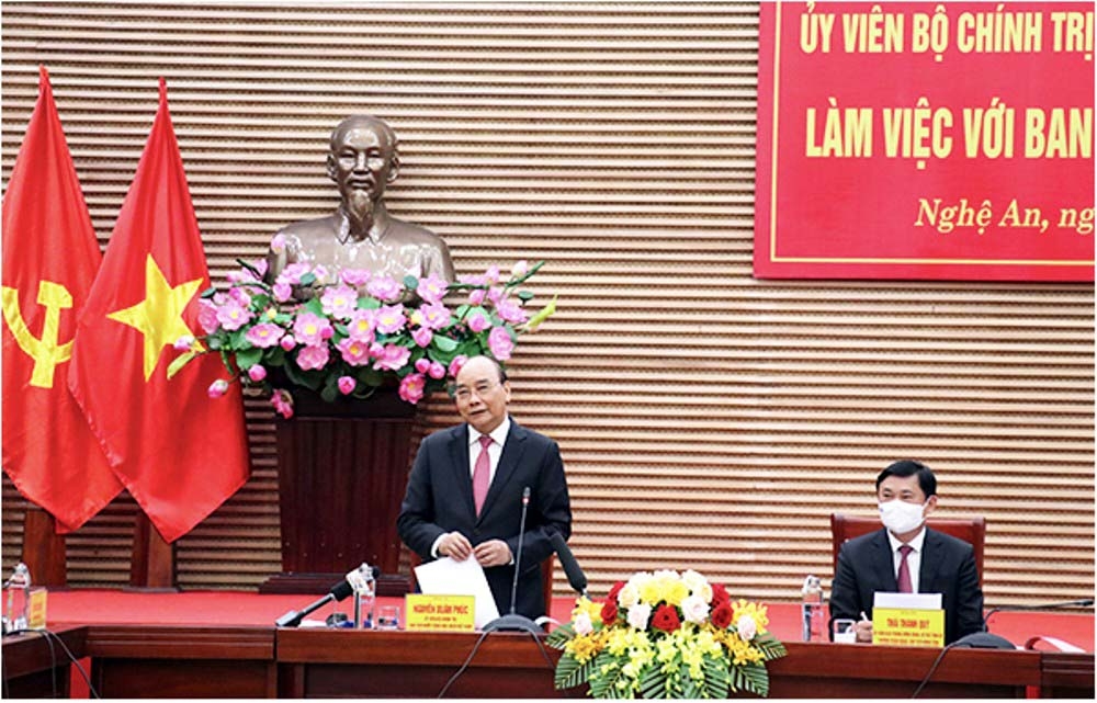 Chủ tịch nước Nguyễn Xuân Phúc làm việc với lãnh đạo tỉnh Nghệ An