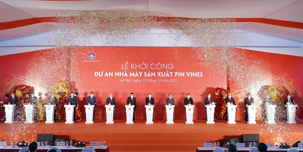 Chủ tịch nước Nguyễn Xuân Phúc dự Lễ khởi công nhà máy sản xuất Pin VinEs tại Khu kinh tế Vũng Áng