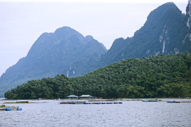 hoa binh phat trien du lich tro thanh nganh kinh te mui nhon