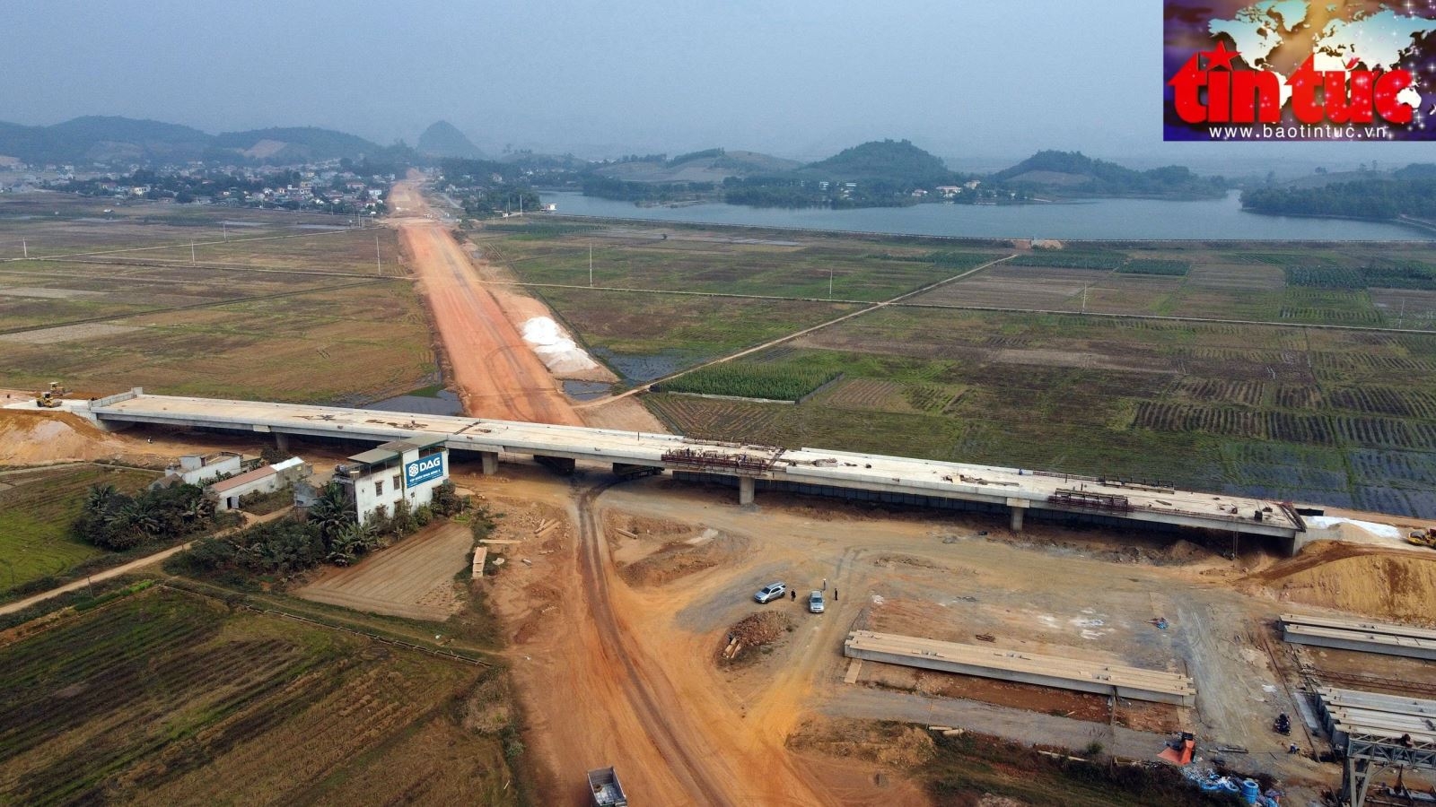 toan canh cao toc mai son quoc lo 45 tren tuyen bac nam tang toc thi cong