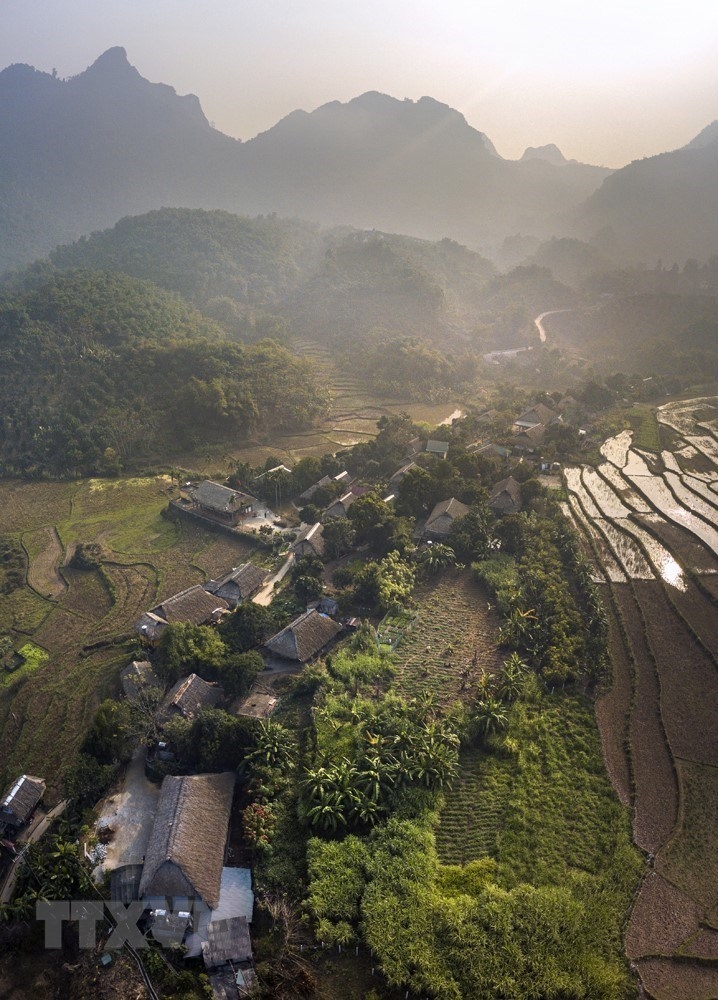 kham pha ve dep cua ban dan toc muong giang mo o hoa binh