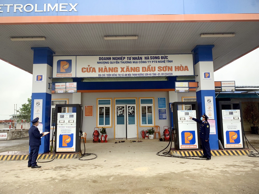 Hà Tĩnh: Xử phạt 2 cửa hàng xăng dầu vì tự ý ngừng bán hàng