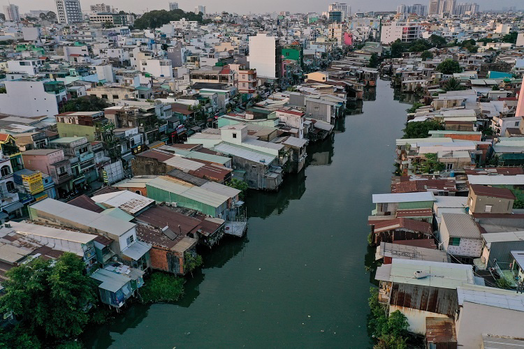 Thành phố Hồ Chí Minh cần hơn 19.000 tỷ đồng di dời 6.500 căn nhà ven kênh