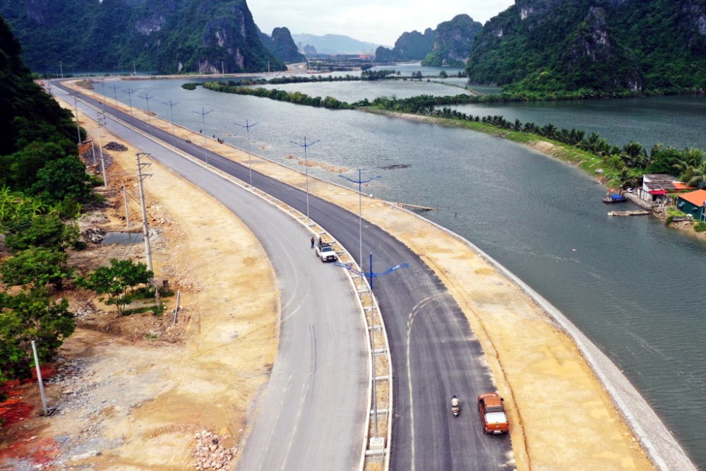 Quảng Ninh: Đường bao biển Hạ Long - Cẩm Phả, đất mặt tiền không làm nhà ở